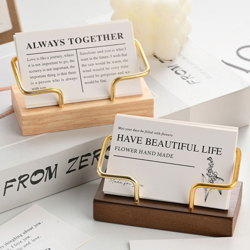Houten visitekaartjeshouder Me - Desk Name Plate recensie en prijs
